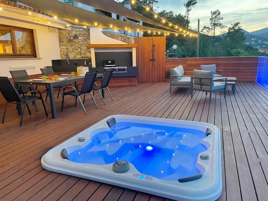 Вілла Spettacolare Vista Isola Terrazza E Idromassaggio Нолі Екстер'єр фото