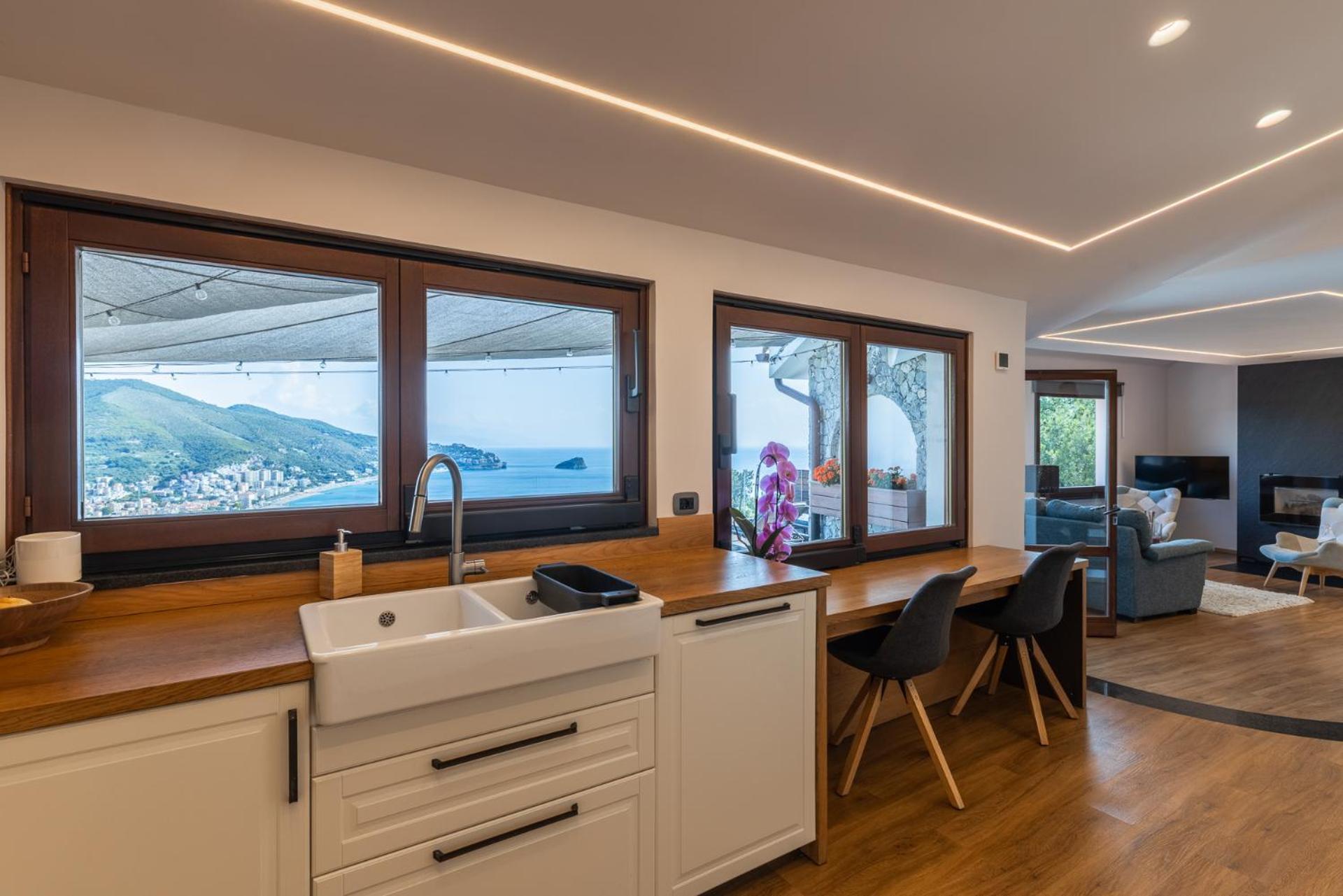 Вілла Spettacolare Vista Isola Terrazza E Idromassaggio Нолі Екстер'єр фото