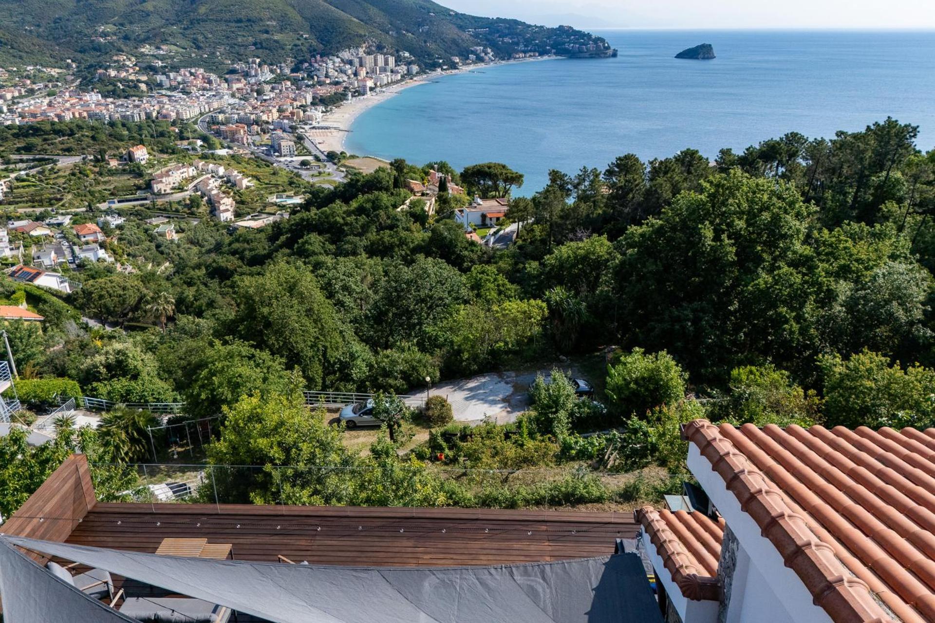 Вілла Spettacolare Vista Isola Terrazza E Idromassaggio Нолі Екстер'єр фото